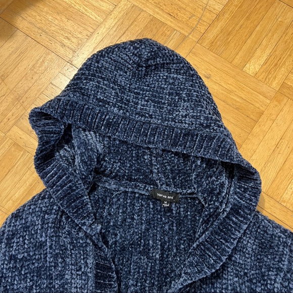 Blue yarn cardigan - Picture 3 of 3